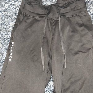 Balance Athletica Vitality joggers